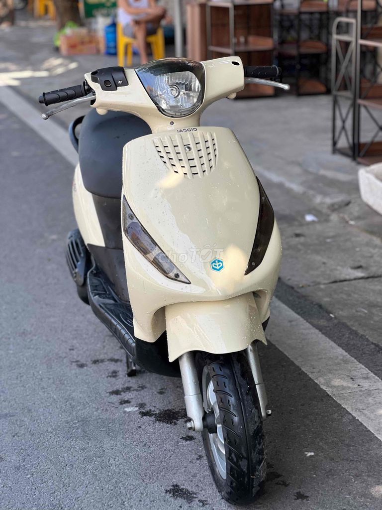 Piaggio Zip 100cc кремовый, крутой номер, 2013