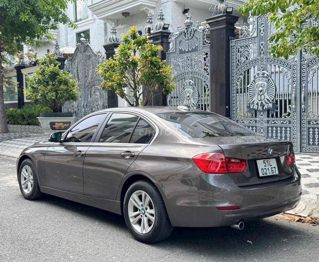BMW 320i 2014 Серый 66.000 км