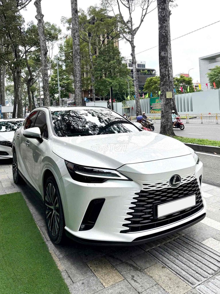 Lexus RX350 Premium 2023 - 44000 km. Mua bán Ô tô tại Quận 1 Tp Hồ Chí Minh được đăng bởi Quân Nguyễn Lexus Lướt hình 2