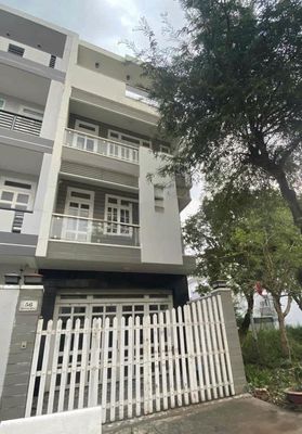 Nhà phố 100 m² · 5 PN · Đường Đào Sư Tích