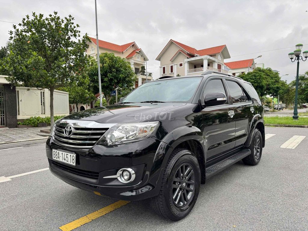Toyota Fortuner 2016 2.7V 4x2 - 100000 km. Mua bán Ô tô tại Huyện Gia Lộc Hải Dương được đăng bởi Nhất Tín Ô Tô Hải Dương hình 2
