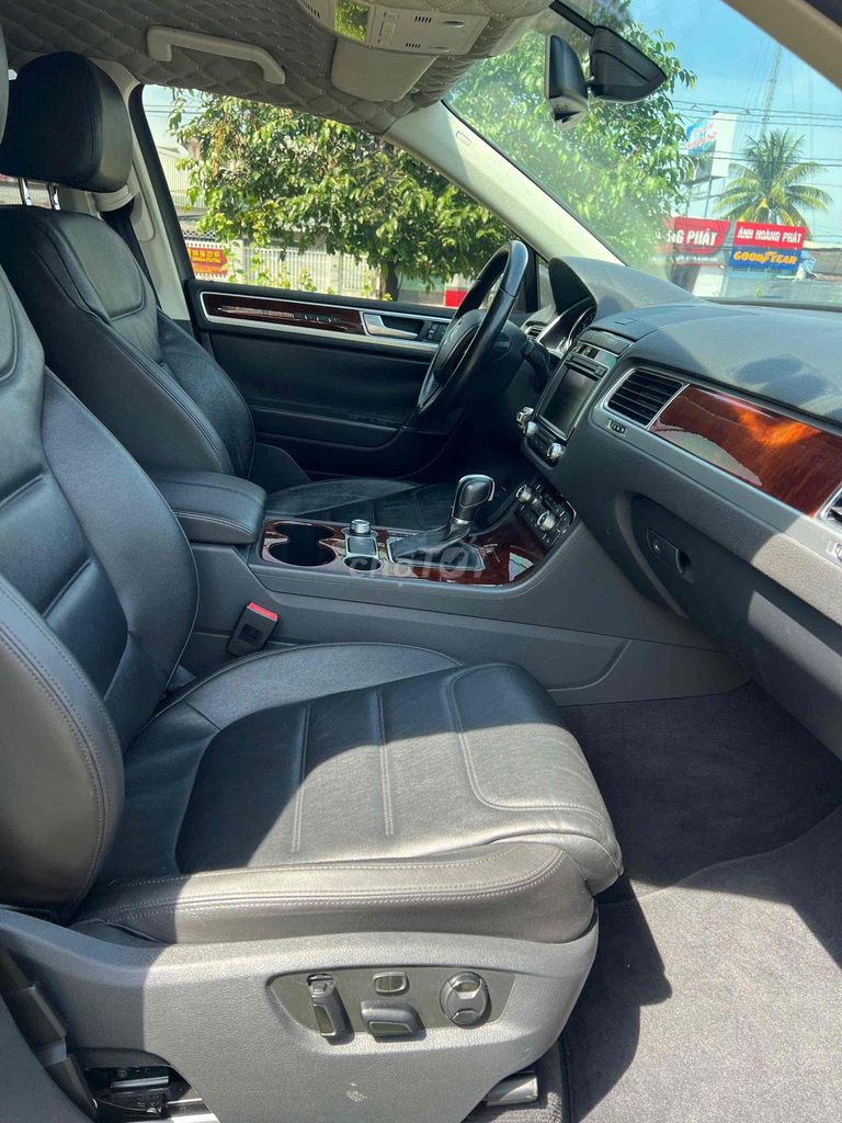 Volkswagen Touareg 2016 GP 3.6 AT xe zin đẹp. Mua bán Ô tô tại Thành phố Qui Nhơn Bình Định được đăng bởi Ngọc Hà hình 7
