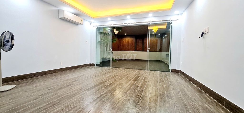Nhà mặt tiền đường lớn Thống Nhất, tiện kinh doanh mọi ngành nghề
