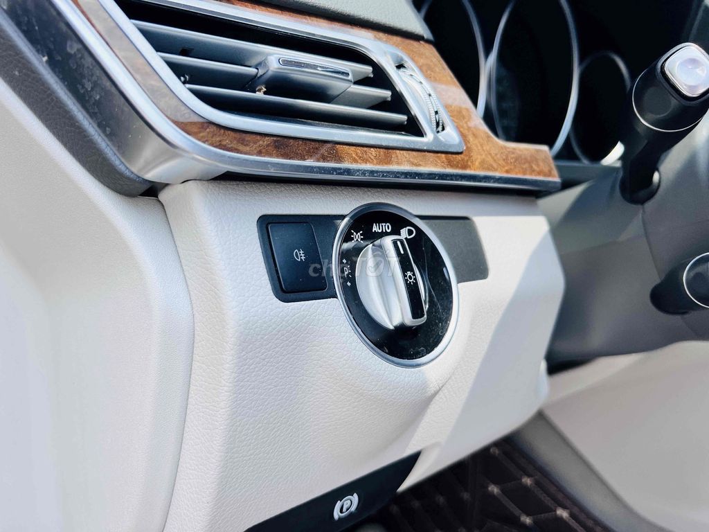 E200 60.000km HIẾM ĐẸP CỰC PHẨM. Mua bán Ô tô tại Quận Cầu Giấy Hà Nội được đăng bởi Nam HQ Auto hình 19