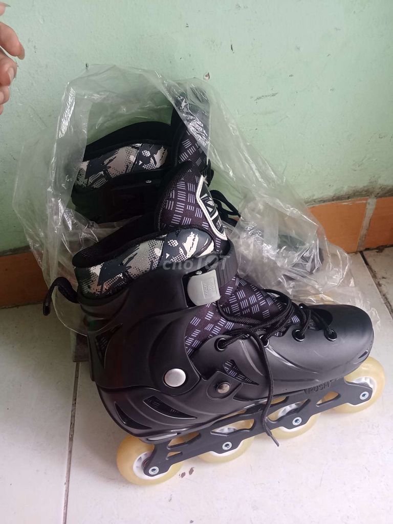 Giày trượt patin Đen size 38-41. Mua bán Đồ thể thao, Dã ngoại tại Huyện Củ Chi Tp Hồ Chí Minh được đăng bởi Bảo Bảo Trần hình 1