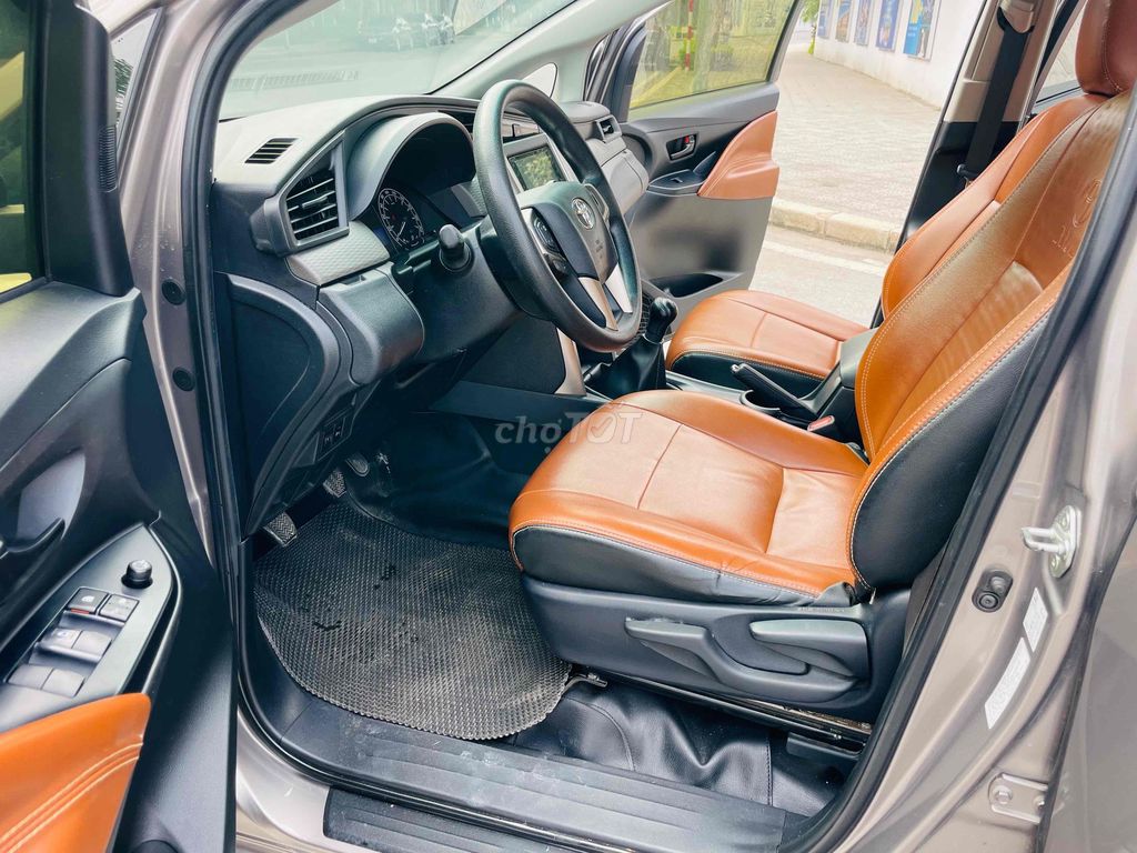 Toyota Innova 2021 E 2.0 MT - màu Đồng. Mua bán Ô tô tại Quận Cầu Giấy Hà Nội được đăng bởi CHỢ ÔTÔ CẦU GIẤY hình 15