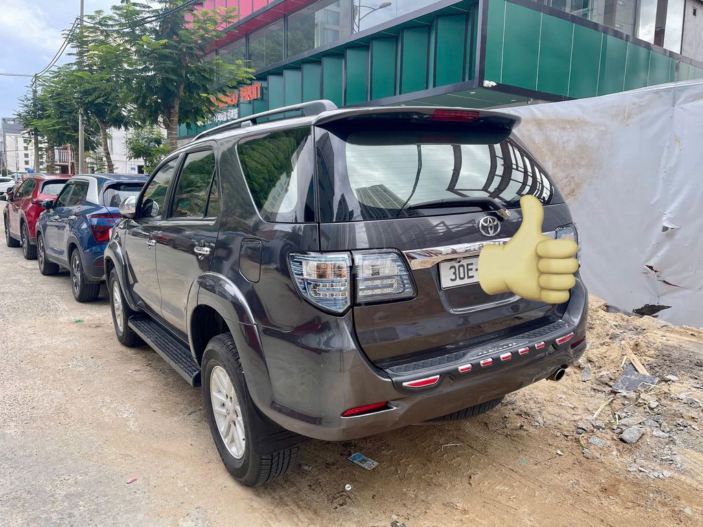 Toyota Fortuner 2012 Đẹp không đối thủ XUẤT SẮC. Mua bán Ô tô tại Quận Thanh Xuân Hà Nội được đăng bởi Vạn Phát  Auto hình 3