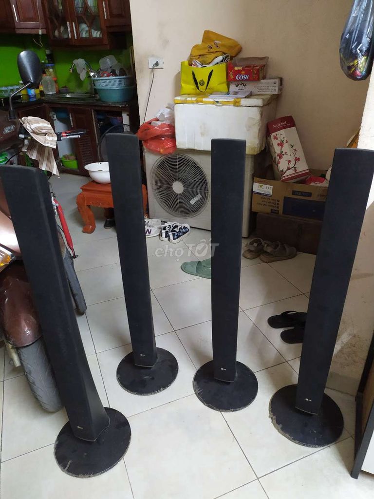 Bán 4 loa cột LG,bộ micro KHÔNG DÂY.. Mua bán Tivi, Âm thanh tại Quận Hai Bà Trưng Hà Nội được đăng bởi Hien hình 1