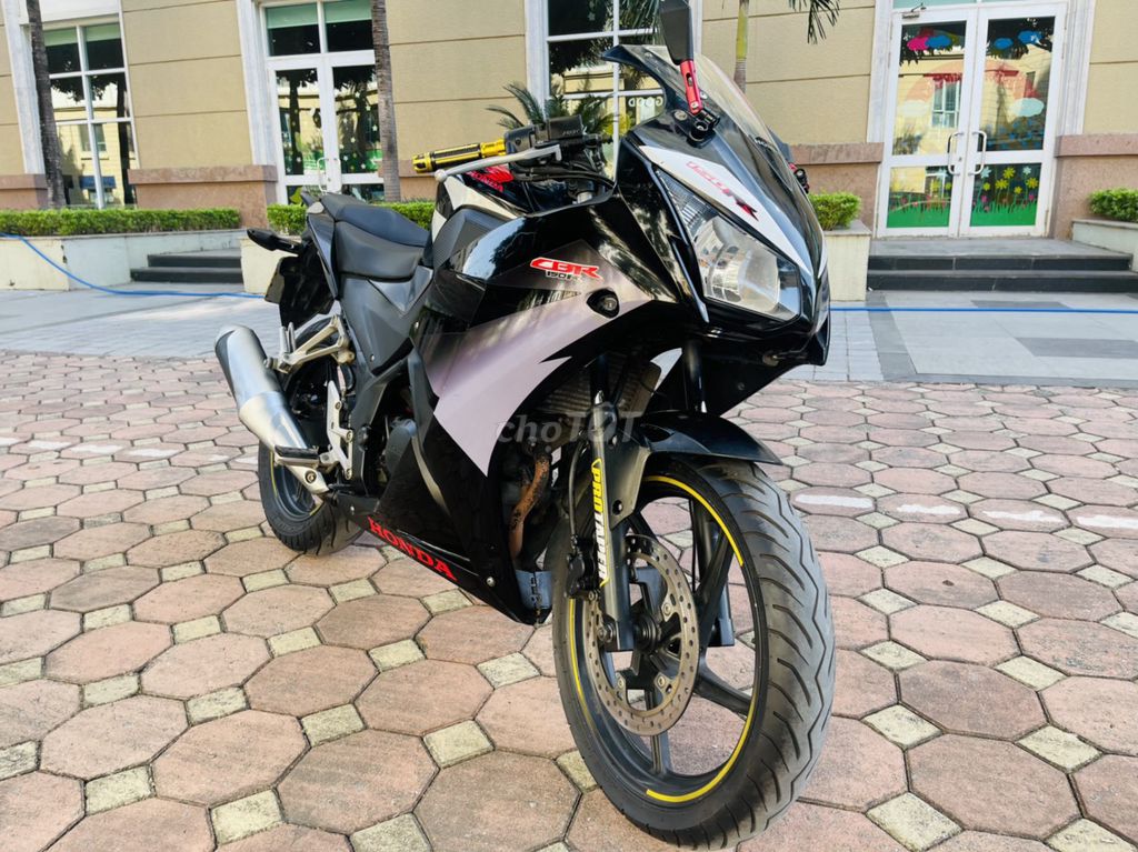 HONDA CBR 150 NHẬP THÁI MÁY ZIN BIỂN 29