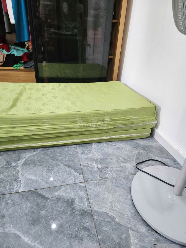 Đệm bông ép Everon 1.8x2.0m Xanh lá đã sử dụng. Mua bán Giường, chăn ga gối nệm tại Quận Hà Đông Hà Nội được đăng bởi Huy hình 1
