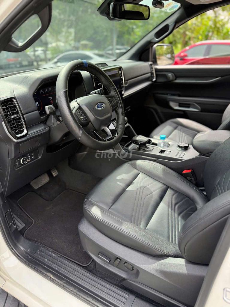 Ford Everest 2023 Titanium 2.0 AT 4x4 - 35000 km. Mua bán Ô tô tại Thành phố Thủ Đức Tp Hồ Chí Minh được đăng bởi VÕ NGỌC HOÀNG hình 10