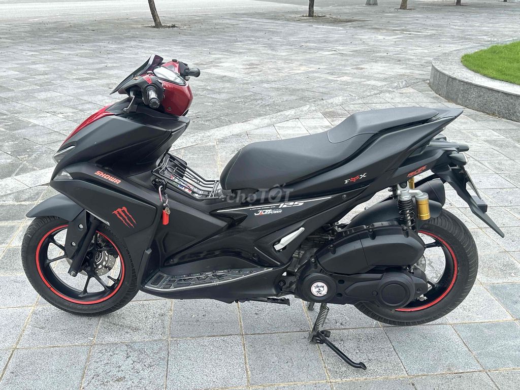 nvx 125 smartkey, chính chủ đi giữ gìn. Mua bán Xe máy tại Quận Long Biên Hà Nội được đăng bởi Hung Pham hình 3