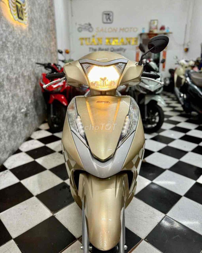 Lead 2015 9chủ BSTP, xe đẹp máy zin có góp. Mua bán Xe máy tại Quận 8 Tp Hồ Chí Minh được đăng bởi Nguyễn Tấn Hùng hình 1