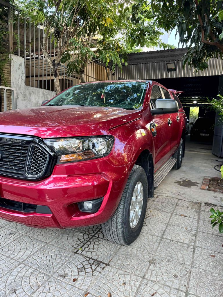 Ford Ranger XLS 2021 Автоматический бензиновый красный