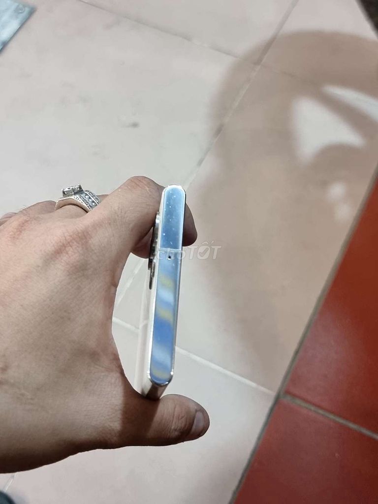 Samsung Galaxy S22 Ultra Trắng Sọc màn hình. Mua bán Điện thoại tại Thành phố Dĩ An Bình Dương được đăng bởi Lê An hình 1