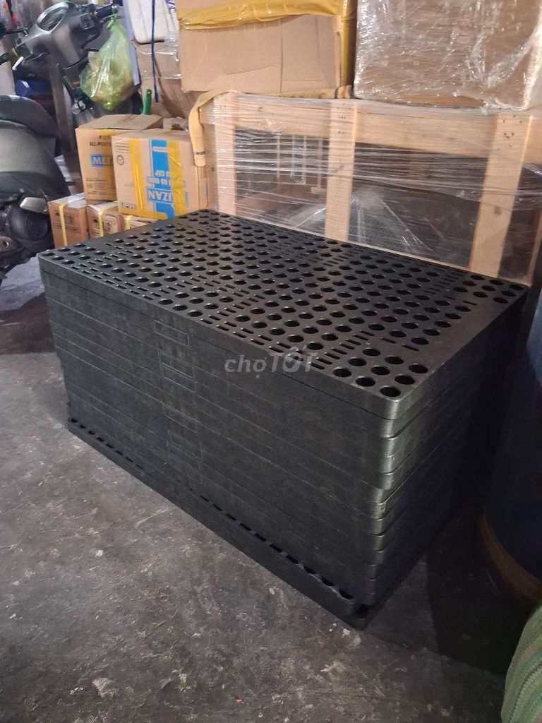Pallet nhựa PLM1006-35THT Đen 1000x600x35mm. Mua bán Đồ chuyên dụng, Giống nuôi trồng tại Quận Bình Tân Tp Hồ Chí Minh được đăng bởi PALLET NHỰA THIỆN TÂM hình 1