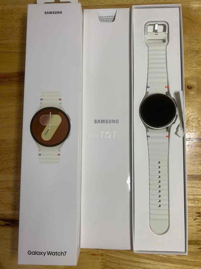 Samsung Galaxy Watch7 Trắng. Mua bán Thiết bị đeo thông minh tại Quận 12 Tp Hồ Chí Minh được đăng bởi đặng trần hương hình 1