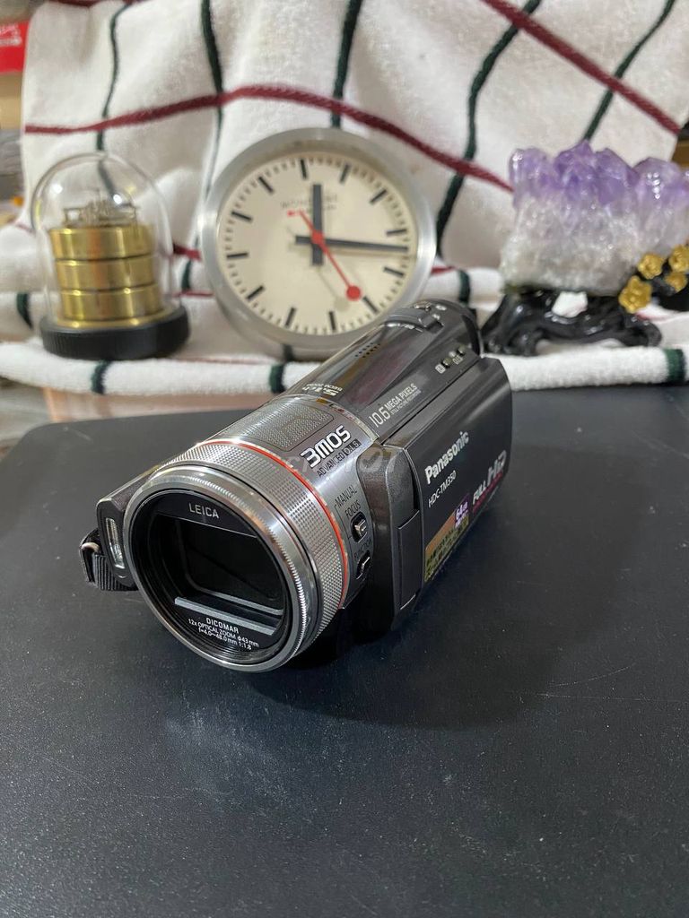 Máy quay phim Panasonic HDC-TM350. Mua bán Máy ảnh, Máy quay tại Huyện Trà Ôn Vĩnh Long được đăng bởi maximura hình 1