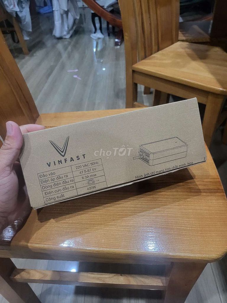 sạc 400w vinfast feliz 2025 mới full box.. Mua bán Phụ kiện (Màn hình, Chuột...) tại Huyện Cần Giuộc Long An được đăng bởi Khanh hình 1