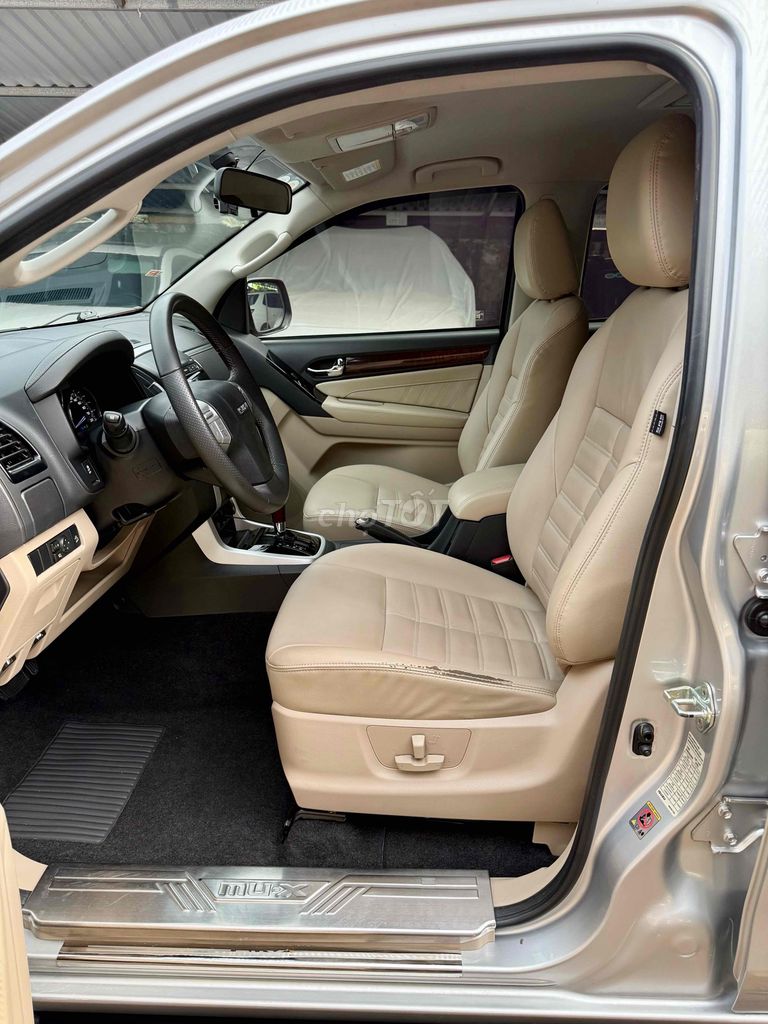 Isuzu Mu X 2018 1.9 4X2 AT - 74000 km. Mua bán Ô tô tại Quận Gò Vấp Tp Hồ Chí Minh được đăng bởi Bình An Ôtô  hình 3