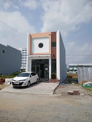 NHÀ TRỆT LỬNG VIEW ĐẸP TẠI ĐS 6 KDC ĐÔNG PHÚ , ĐỐI DIỆN KHU CHUNG CƯ