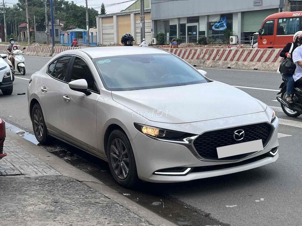 Mazda 3 2024 1.5L Luxury - 26000 km. Mua bán Ô tô tại Thành phố Thuận An Bình Dương được đăng bởi Phạm Nguyễn Hồng Nhung hình 1
