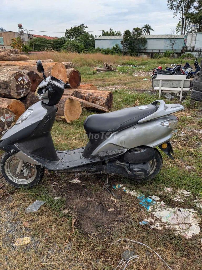 Honda Xe máy Bạc Đã sử dụng. Mua bán Xe máy tại Huyện Hóc Môn Tp Hồ Chí Minh được đăng bởi Nguyễn  màu Xanh hình 1