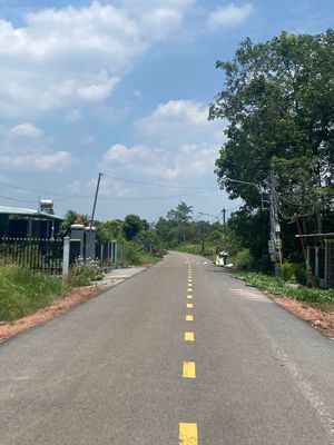 Bán đất lô góc 2 mặt tiền lai hưng bàu bàng TP HCM 
DT : 332,3 m2 tc. Mua bán đất tại Huyện Bàu Bàng Bình Dương được đăng bởi Trần Thắng