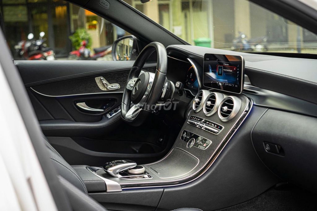 Mercedes C300 AMG 2021 Cọp Trắng 1 Chủ Cực Hiếm. Mua bán Ô tô tại Quận 7 Tp Hồ Chí Minh được đăng bởi John Luxury Car hình 9