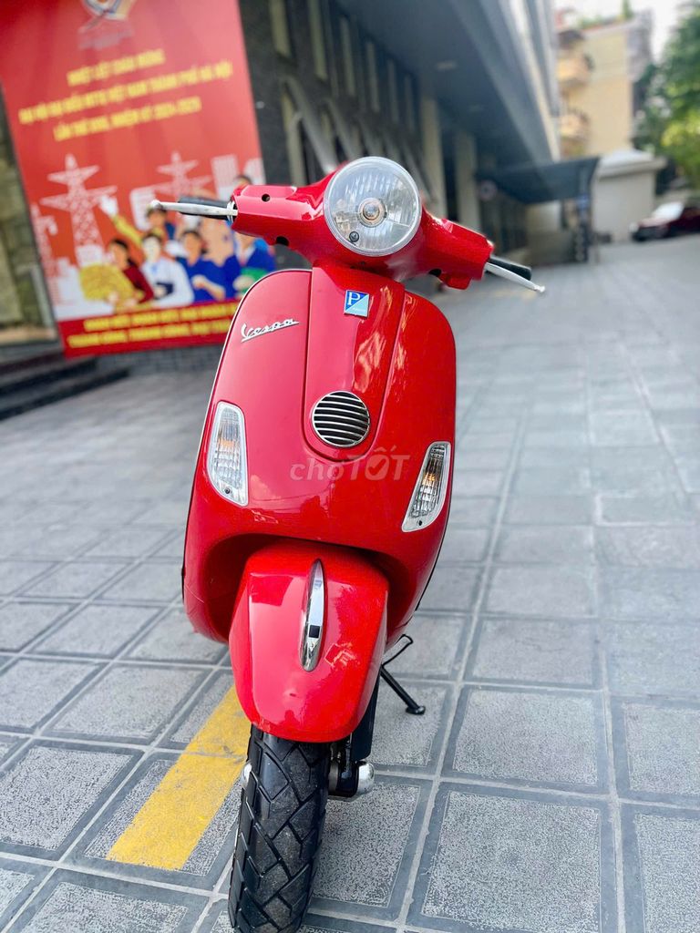 Vespa LX 2012  ie đỏ cực đẹp biển HN