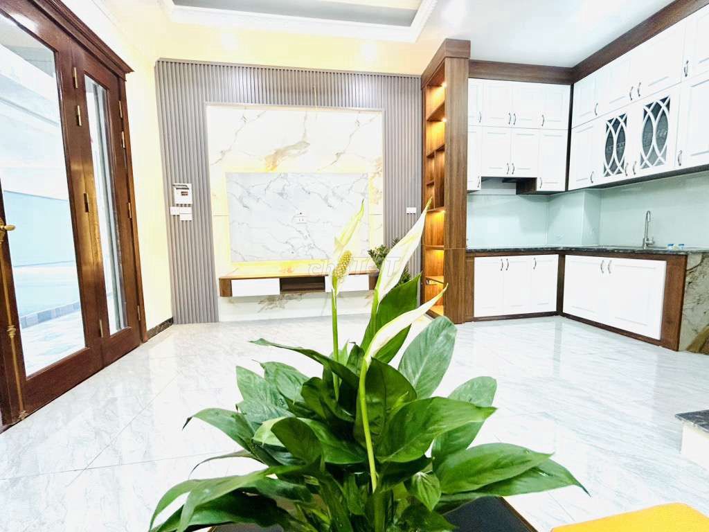 Chính chủ nhờ bán nhà mới kính koong đẹp Ngọc Hồi - Hoàng Mai. Mua bán nhà ở tại Quận Hoàng Mai Hà Nội được đăng bởi Ngọc Anh Nhà Đất hình 3