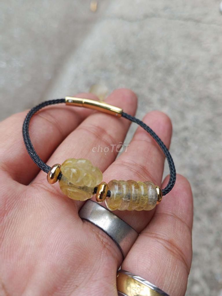 Vòng tay đá thạch anh tóc vàng. Mua bán Phụ kiện thời trang khác tại Quận Hà Đông Hà Nội được đăng bởi Đồ cũ sưu tầm hà nội hình 1
