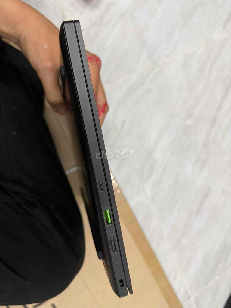 Razer Blade 14 AMD R9 16GB/512GB. Mua bán Laptop tại Quận Bình Tân Tp Hồ Chí Minh được đăng bởi Phúc Lê hình 1