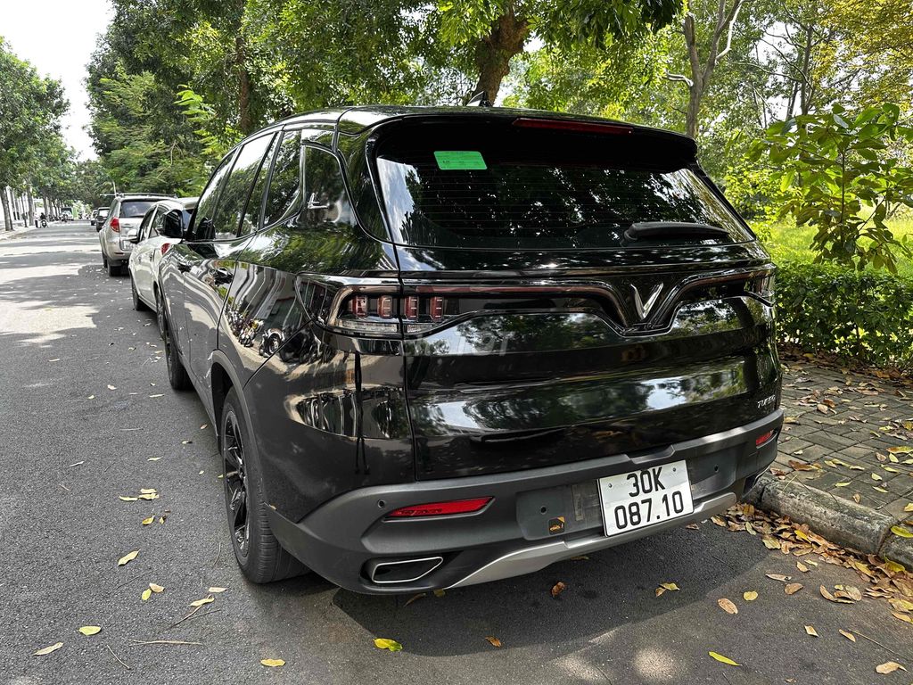 Vinfast Lux SA 2.0 2019 AT 37000 km Đen. Mua bán Ô tô tại Quận 7 Tp Hồ Chí Minh được đăng bởi Hoàng Trung hình 2