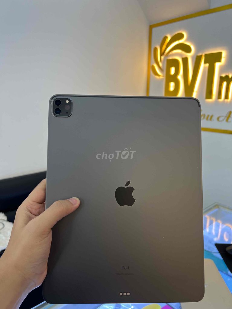 iPad Pro M1 12.9 Wifi 128GB Siêu Mới Zin | Sạc ít. Mua bán Máy tính bảng tại Quận 5 Tp Hồ Chí Minh được đăng bởi BVTMOBILE HỆ THỐNG BÁN LẺ UY TÍN hình 1