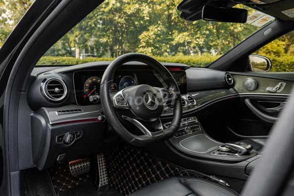 🍏E300 2016 🍏- Bank 70-80%. Mua bán Ô tô tại Quận 7 Tp Hồ Chí Minh được đăng bởi Minh Anh hình 5