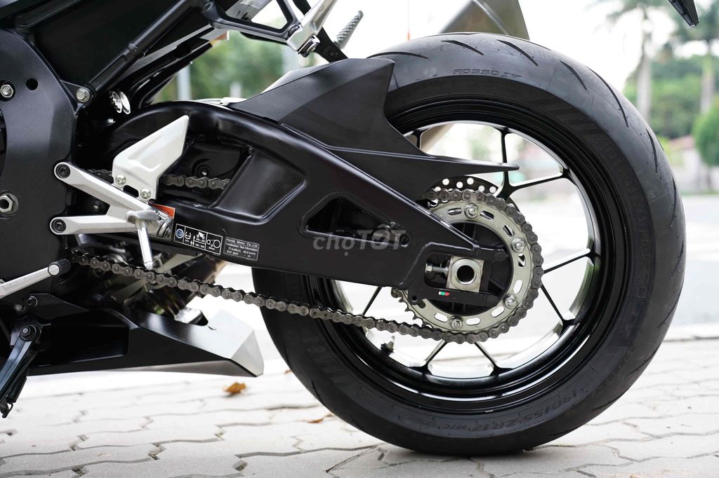 👦🏼🚦 HONDA CBR1000 RRR- FIREBLADE ODO 2K SIÊU LƯỚT. Mua bán Xe máy tại Thành phố Thủ Đức Tp Hồ Chí Minh được đăng bởi Thi Moto Thủ Đức hình 12