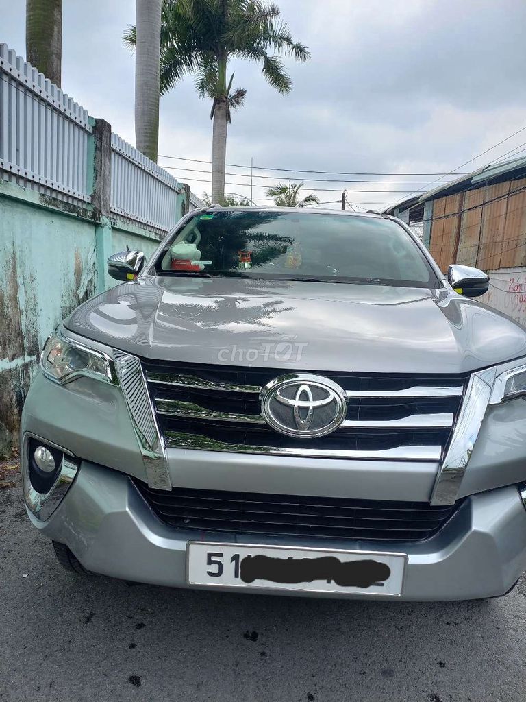 Toyota Fortuner, серебристый, 2019 г.в., в семье