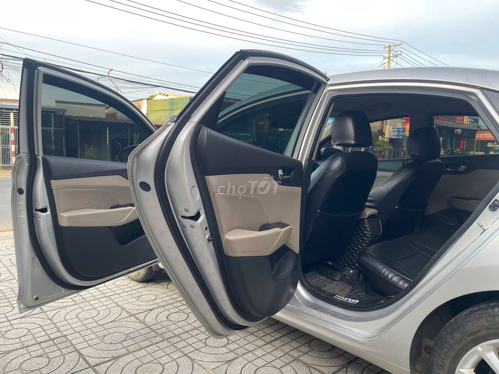 Hyundai Accent 2019 số sàn bản đủ. Mua bán Ô tô tại Huyện Tân Phú Đồng Nai được đăng bởi Salon AUTO THÀNH TRUNG Đồng Nai hình 9