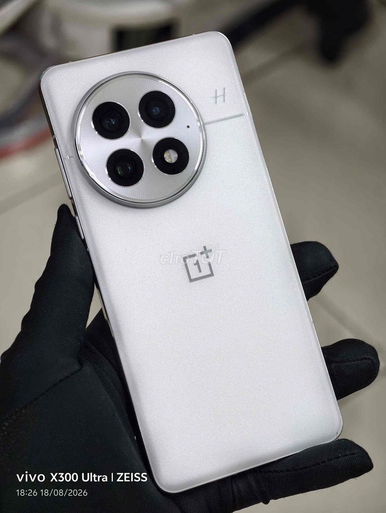 OnePlus 13 256GB Bạc Snapdragon 8 Elite. Mua bán Điện thoại tại Thành phố Đà Lạt Lâm Đồng được đăng bởi Lộc Lá Mô Bai hình 1