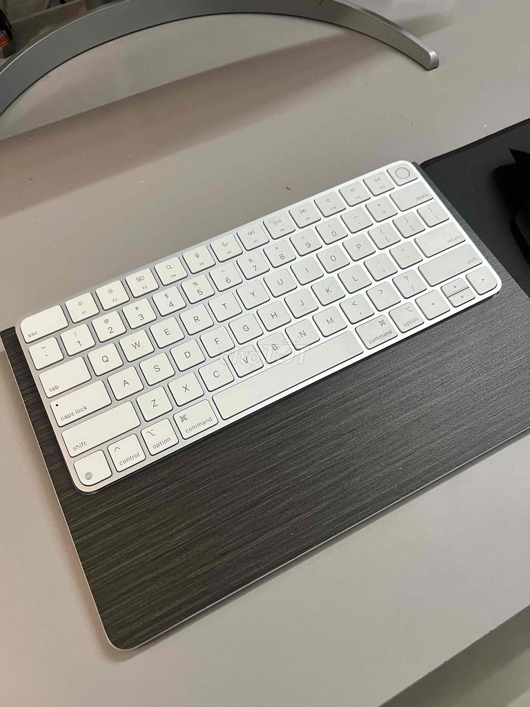 Bàn phím Apple Magic Keyboard Bạc. Mua bán Phụ kiện (Màn hình, Chuột...) tại Quận Tân Bình Tp Hồ Chí Minh được đăng bởi Thanh Phan hình 1