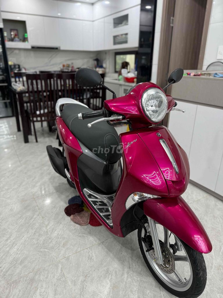 Yamaha Janus 2018 красный Вьетнам