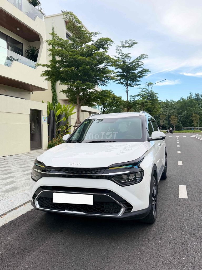 KIA CARENS 1.5G LUXURY 2024 Trắng 7 chỗ