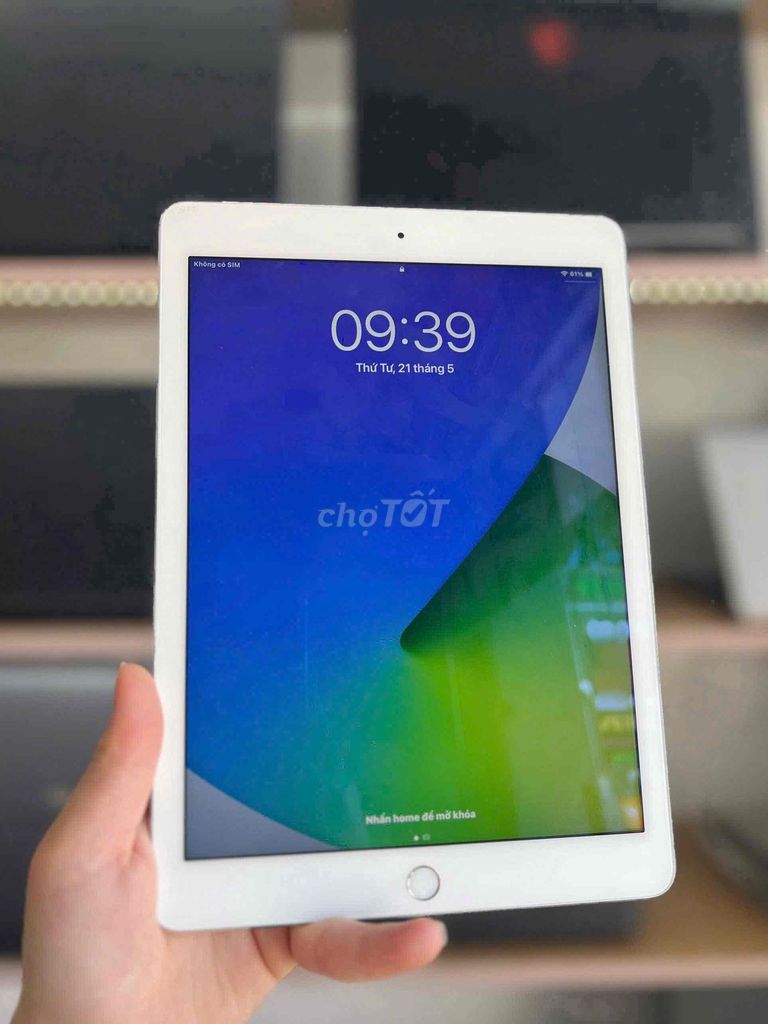 Apple iPad Air 2 - 16gb - bản wifi 4G - máy zin. Mua bán Máy tính bảng tại Quận Ninh Kiều Cần Thơ được đăng bởi Cầm Đồ Thànhmobile cần thơ hình 1