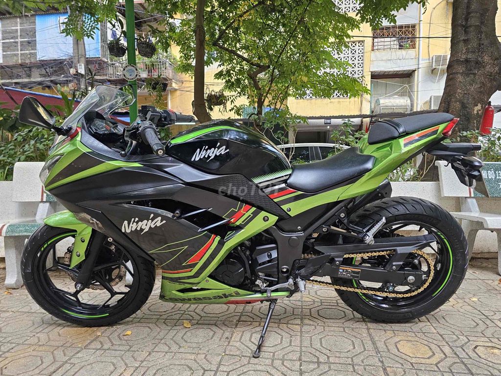 Kawasaki NINJA 300 abs 2018  xe đẹp keng date chot. Mua bán Xe máy tại Quận Cầu Giấy Hà Nội được đăng bởi Tong motor xe may hình 5