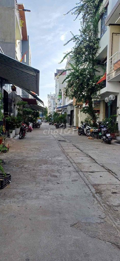 BÁN NHÀ CHÍNH CHỦ K1