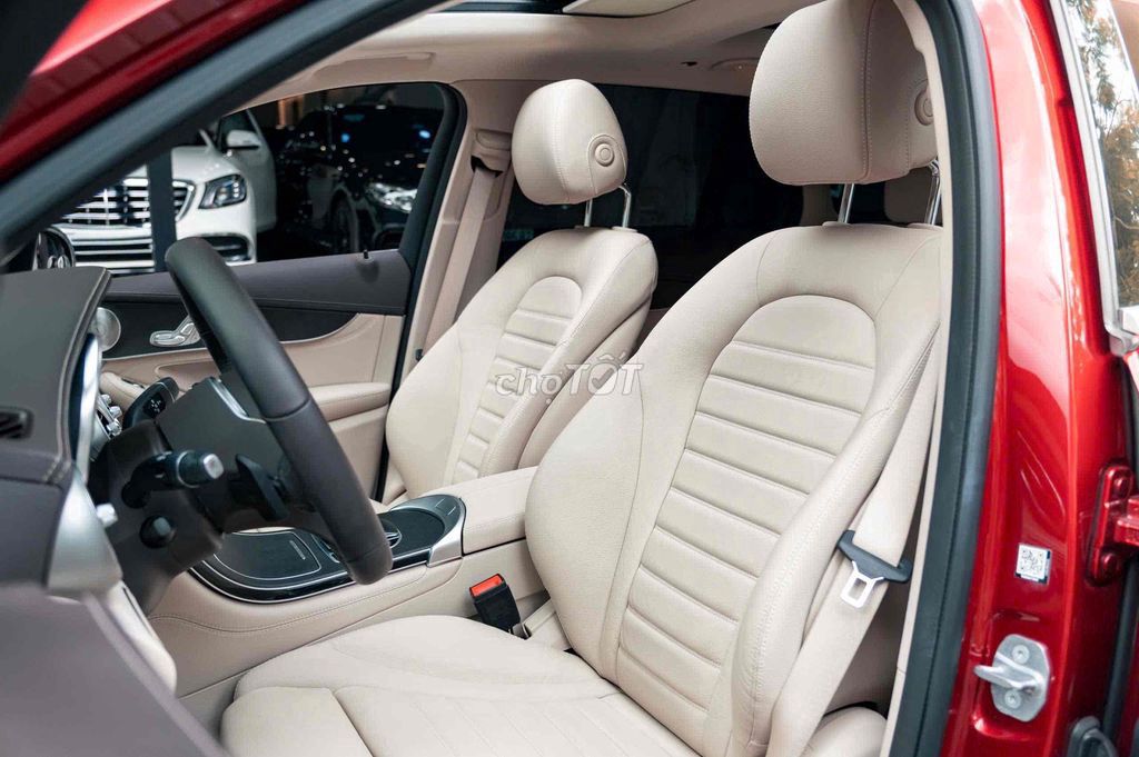 Mercedes GLC300 4MATIC Model 2021 - Xe Siêu Lướt. Mua bán Ô tô tại Thành phố Thủ Đức Tp Hồ Chí Minh được đăng bởi Long Anh Auto hình 5