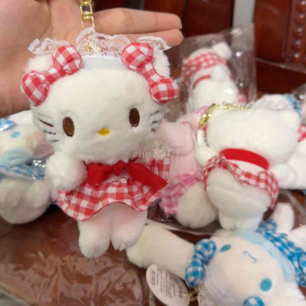 Móc khoá Hello Kitty đầm