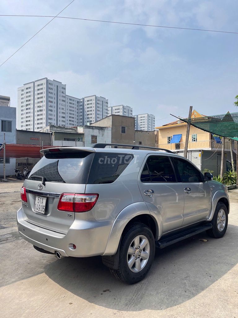 Toyota Fortuner 2011 2.7V - 1 Thở yêu người