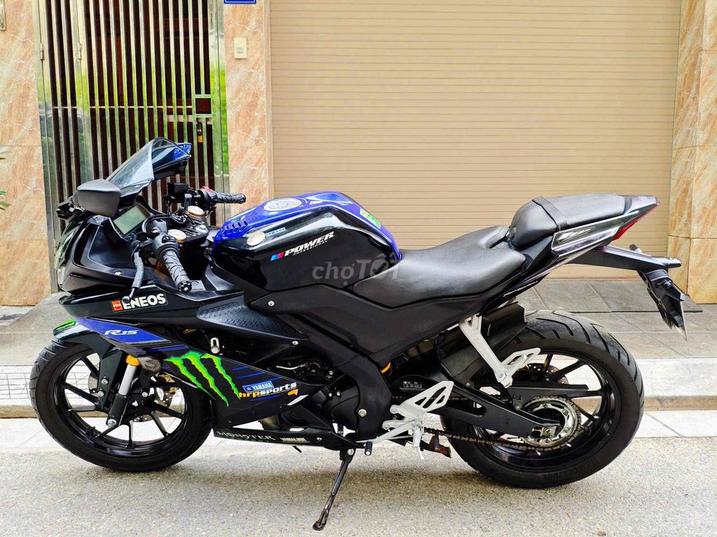 Yamaha R15 V3 date chót chét biển 29 xe lướt mới. Mua bán Xe máy tại Quận Cầu Giấy Hà Nội được đăng bởi Tong motor xe may hình 2